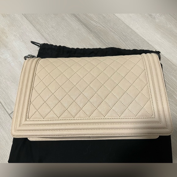 Chanel le boy new medium beige - Picture 5 of 15